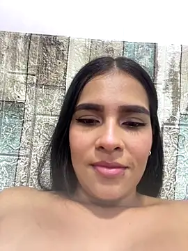 Snapshot of Valery_lux16 chatting on November 2, 2025, 9:50 pm Valery lux16 online show from November 2, 2025, 9:50 pm