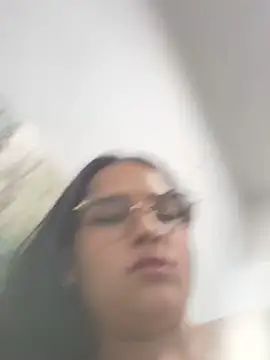 Snapshot of Valery_lux16 chatting on November 21, 2025, 12:54 am Valery lux16 online show from November 21, 2025, 12:54 am