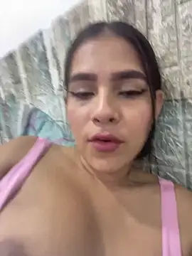 Snapshot of Valery_lux16 chatting on December 3, 2025, 11:14 pm Valery lux16 online show from December 3, 2025, 11:14 pm