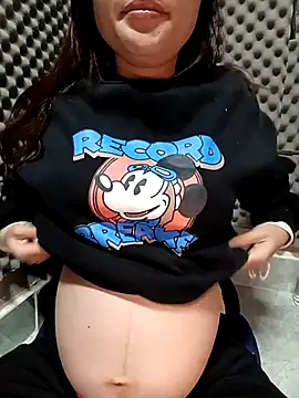 Pipi23  online show from December 19, 2025, 2:35 pm