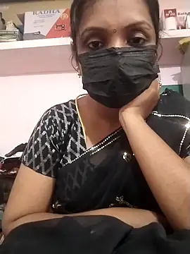 Snapshot of Tamil_Swathi chatting on November 3, 2025, 5:31 am Tamil Swathi online show from November 3, 2025, 5:31 am