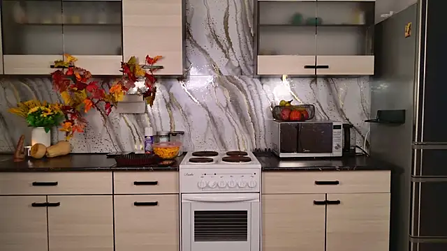 Snapshot of EllaCanny chatting on November 27, 2025, 6:15 am EllaCanny online show from November 27, 2025, 6:15 am