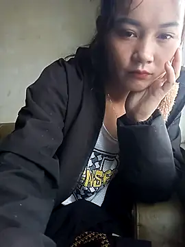 dorothyxx online show from November 12, 2025, 3:18 am