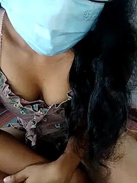 Snapshot of sexybolegirl chatting on October 27, 2025, 5:28 pm sexybolegirl online show from October 27, 2025, 5:28 pm