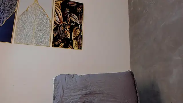 dylan cross  online show from December 4, 2025, 11:19 am