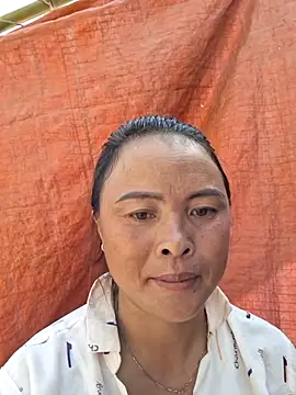 xuxulovezz online show from October 10, 2025, 3:16 am