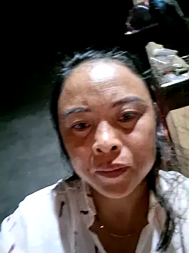 xuxulovezz online show from October 10, 2025, 7:57 pm