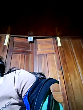 xuxulovezz online show from October 27, 2025, 12:31 pm