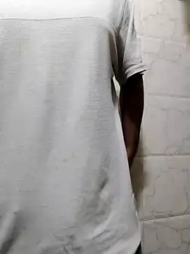 Snapshot of Karthk1010D chatting on September 25, 2025, 8:40 am Karthk1010D online show from September 25, 2025, 8:40 am