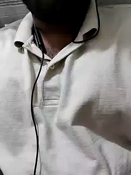 Snapshot of Karthk1010D chatting on November 11, 2025, 1:49 am Karthk1010D online show from November 11, 2025, 1:49 am