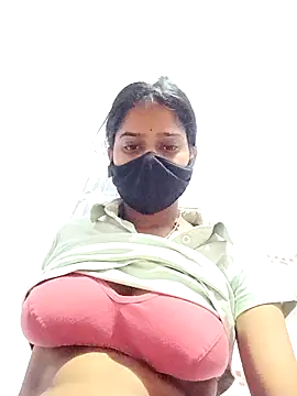 Snapshot of ROSHNI-744 chatting on October 4, 2025, 5:33 pm ROSHNI-744 online show from October 4, 2025, 5:33 pm