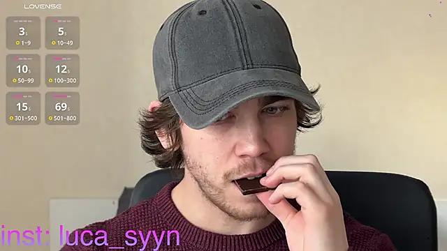 Snapshot of luca_syn chatting on October 18, 2025, 12:06 pm luca syn online show from October 18, 2025, 12:06 pm