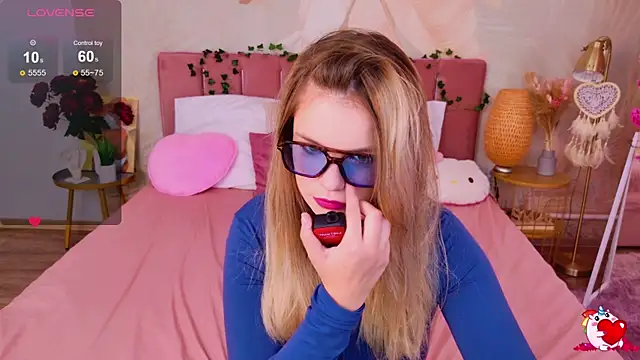 KellyHayden online show from September 28, 2025, 10:31 am