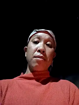 Snapshot of vtmbae chatting on October 6, 2025, 9:56 pm vtmbae online show from October 6, 2025, 9:56 pm