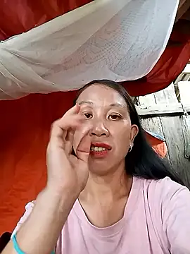 Snapshot of vtmbae chatting on October 13, 2025, 7:30 am vtmbae online show from October 13, 2025, 7:30 am