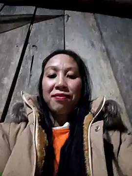 Snapshot of vtmbae chatting on December 3, 2025, 1:20 pm vtmbae online show from December 3, 2025, 1:20 pm