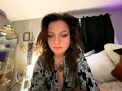 Snapshot of 88heygirlhey88 chatting on October 6, 2025, 5:27 am 88heygirlhey88 online show from October 6, 2025, 5:27 am