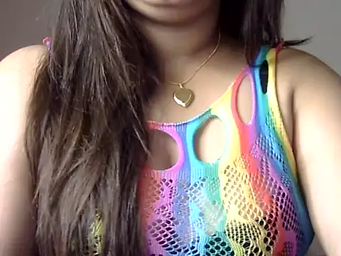 Aaliya02 online show from October 20, 2025, 1:11 pm