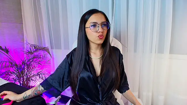 Snapshot of eimi_rosse18 chatting on October 22, 2025, 12:27 pm eimi rosse18 online show from October 22, 2025, 12:27 pm