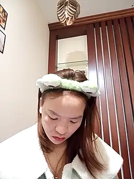    Dorry02    online show from December 17, 2025, 6:19 am