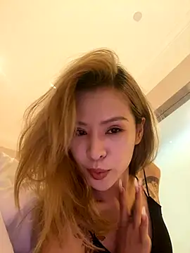 miumiu-66 online show from October 8, 2025, 1:53 pm