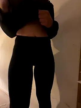 Elliepush online show from October 4, 2025, 7:23 pm