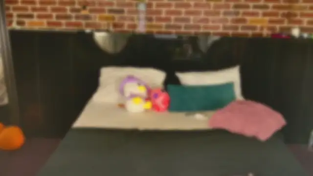 MeganSin  online show from November 15, 2025, 5:49 am