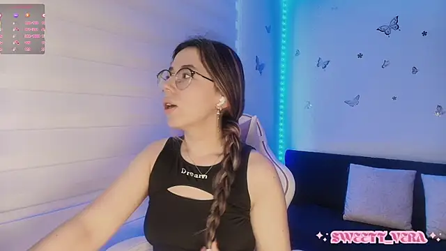 sweettvera online show from October 26, 2025, 12:44 pm