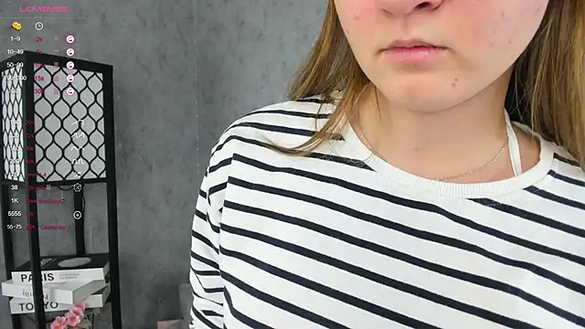 ElenoreReth online show from November 25, 2025, 1:38 am