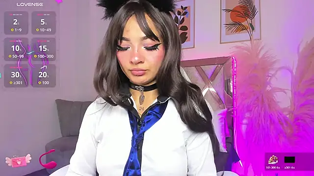 akira 09  online show from November 5, 2025, 12:49 pm