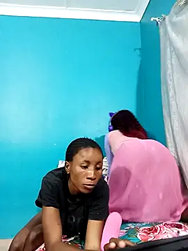 HotPetite 25 online show from December 4, 2025, 1:31 pm