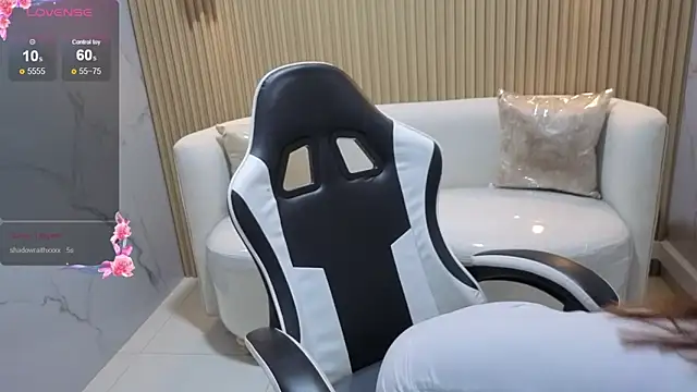 Skyler Gracee Tx online show from November 13, 2025, 2:32 am