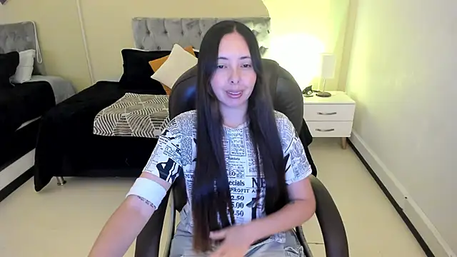 Snapshot of Nata_Velvet chatting on October 17, 2025, 1:25 pm Nata Velvet online show from October 17, 2025, 1:25 pm
