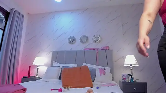 Snapshot of Michell_Monet chatting on November 15, 2025, 12:08 am Michell Monet online show from November 15, 2025, 12:08 am