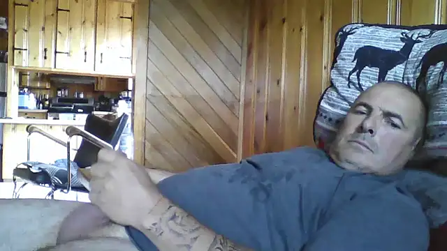 Snapshot of dan691000 chatting on October 8, 2025, 5:10 pm dan691000 online show from October 8, 2025, 5:10 pm