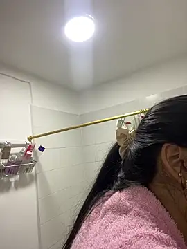 IsabellaJoness  online show from October 17, 2025, 10:29 am