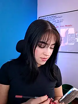 Snapshot of Zafira_ chatting on November 12, 2025, 5:24 pm Zafira online show from November 12, 2025, 5:24 pm