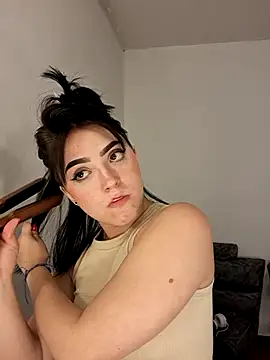 Snapshot of Zafira_ chatting on November 18, 2025, 4:44 pm Zafira online show from November 18, 2025, 4:44 pm