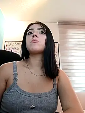 Snapshot of Zafira_ chatting on November 21, 2025, 5:44 pm Zafira online show from November 21, 2025, 5:44 pm