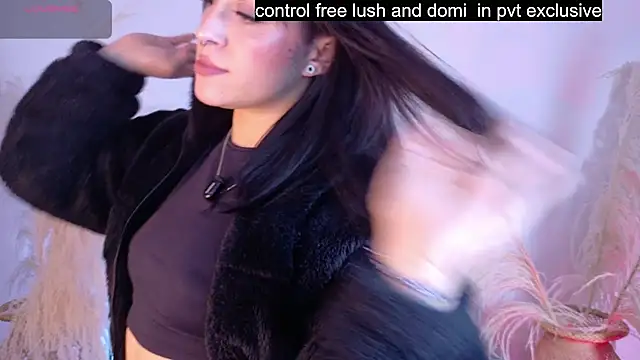 Snapshot of Zafira_ chatting on November 24, 2025, 6:18 pm Zafira online show from November 24, 2025, 6:18 pm