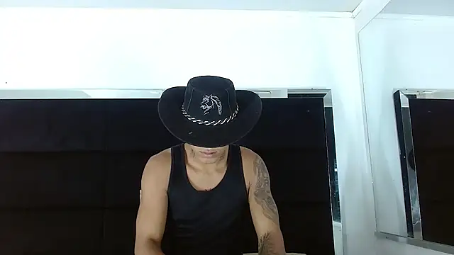 Snapshot of Dave_Smoke chatting on September 30, 2025, 7:52 pm Dave Smoke online show from September 30, 2025, 7:52 pm
