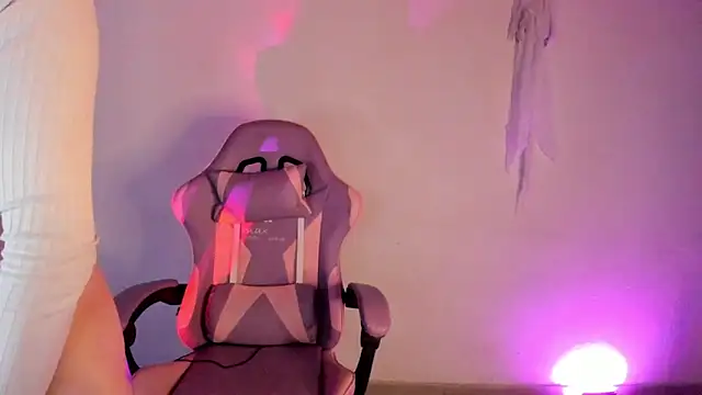 zakura Haruno online show from December 3, 2025, 9:24 pm