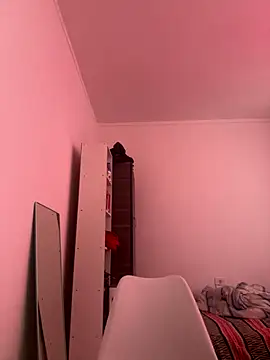 KarenG2025 online show from October 12, 2025, 2:49 pm