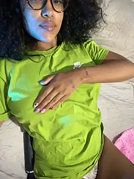 miiabrown18 online show from November 27, 2025, 11:01 am