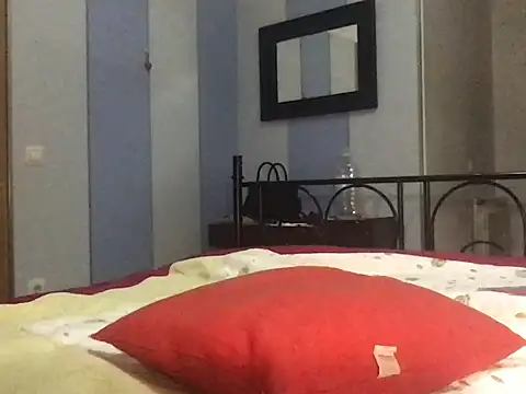 Snapshot of paula19800 chatting on September 29, 2025, 8:13 pm paula19800 online show from September 29, 2025, 8:13 pm