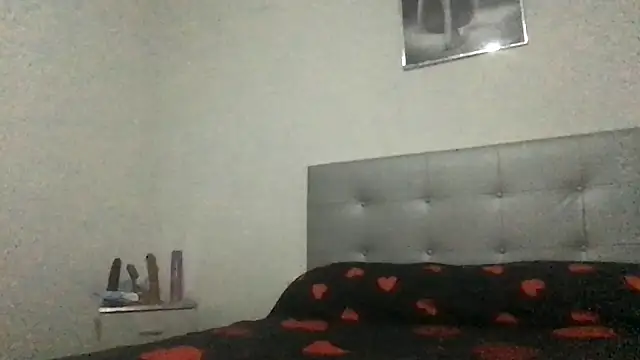 Snapshot of paula19800 chatting on October 21, 2025, 9:37 pm paula19800 online show from October 21, 2025, 9:37 pm