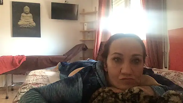 Snapshot of paula19800 chatting on November 26, 2025, 9:10 am paula19800 online show from November 26, 2025, 9:10 am