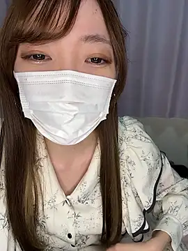 Snapshot of Moe_v_v chatting on November 8, 2025, 6:35 am Moe v v online show from November 8, 2025, 6:35 am