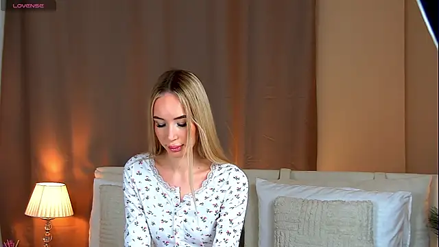 Snapshot of MaryDavies chatting on November 27, 2025, 7:54 am MaryDavies online show from November 27, 2025, 7:54 am