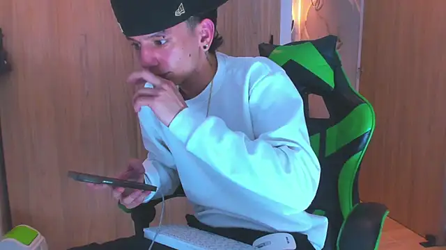 Skinny batman online show from November 6, 2025, 9:15 pm